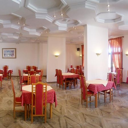 Regina Hotel Vasilátika Eksteriør bilde